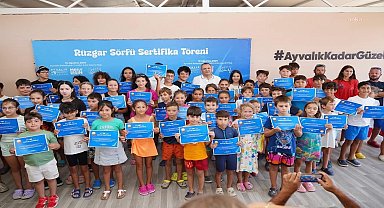 Ayvalık’ta çocuklar rüzgarla buluştu