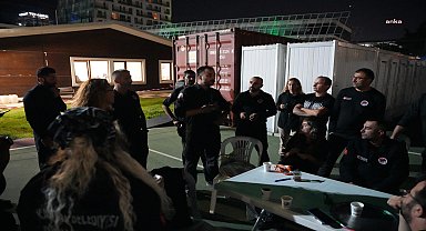 Balıkesir'de deprem... Kartal Belediyesi’nden Sındırgı'ya destek