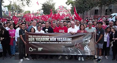 Balıkesir'i 30 Ağustos coşkusu sardı