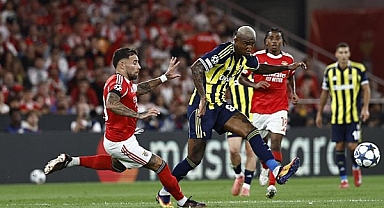 Benfica'ya 1-0 mağlup olan Fenerbahçe, yoluna Avrupa Ligi'nde devam edecek