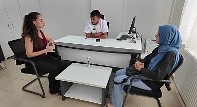 Bornova Belediyesi Gençlik Eğitim Merkezi, YKS tercih sürecinde tüm öğrencilere ücretsiz rehberlik sağlıyor