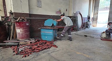 Bornova’nın parklarına yeni nesil oturma alanları