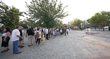 Buca'da Zeki & Metin Amfi Tiyatro'ya coşkulu açılış
