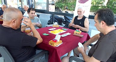 Burhaniye Briç Festivali'nde 120 sporcu heyecan dolu anlar yaşadı
