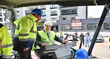 Bursa Büyükşehir Belediyesi, kırsalda yol kalitesini artırıyor