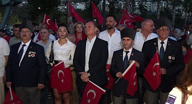Büyükçekmece’de 30 Ağustos coşkusu denizden sahneye taşındı
