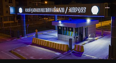 Çanakkale'deki orman yangını... Havalimanı saat 19.30'a kadar uçuşlara kapatıldı