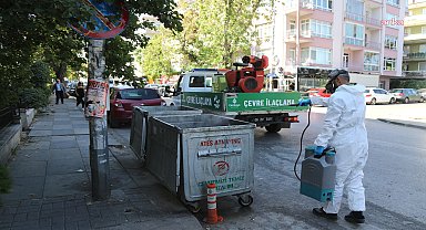 Çankaya Belediyesi'nin ilaçlama çalışmaları sürüyor