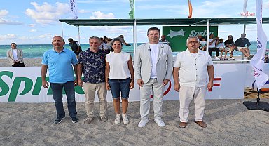 Çatalca’da plaj voleybolu heyecanı