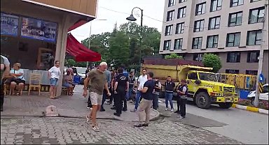ÇAYKUR'UN çay alım politikası protesto edildi... Fındıklı’daki Çay Fabrikası'na yürümek isteyen üreticilere polis izin vermedi