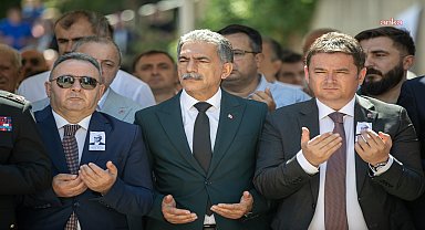 Celal Bayar, vefatının 39. yılında Gemlik'teki anıtmezarında anıldı