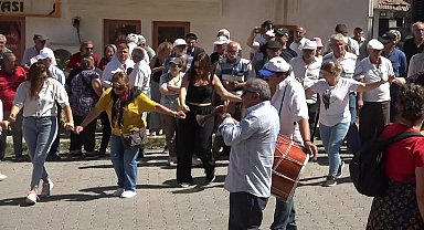CHP Genel Başkanı Özel Divriği'de... Sivaslı yurttaş: ''Bizim çocuklarımızın, torunlarımızın geleceği yok, geçinemiyoruz''
