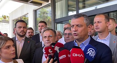 CHP Genel Başkanı Özgür Özel Trabzon’da: “Kayyumcu çırağının seviyesine inersek çıkarken vurgun yeriz”