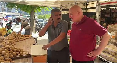  CHP’li Bayraktutan’a pazarda dert yanan esnaf: Patates 12 buçuk, çay 15 lira… Mazot 55 lira