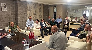 CHP milletvekilleri sahada... Vanlı esnaf: “Ekrem İmamoğlu'nun diplomasının iptal edilmesi haksızlık