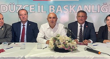 CHP milletvekilleri ve PM üyeleri sahada... Düzce'de konuşan Engin Özkoç: