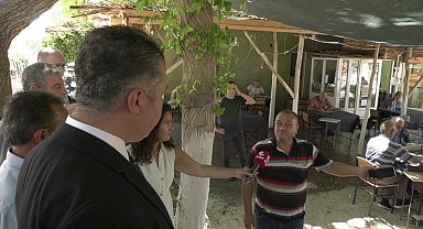 CHP'nin il ziyaretleri... İzzet Akbulut'a konuşan Başmakçılı yurttaş: Kahvede bu halkın ne işi var? Bu köye ekmek lazım, aş lazım