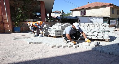 Çiğli’de yol ve park çalışmaları sürüyor