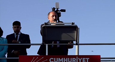 Ekrem İmamoğlu’ndan Sivas mitingine mesaj: Bizi darbe yönetimleriyle esir alamayacaksınız. Sivas'ın evladı İnan Güney'i de esir alamayacaksınız
