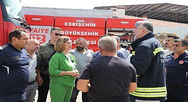 Eskişehir Büyükşehir Belediye Başkanı Ünlüce'den Odunpazarı ilçesindeki yangın bölgesine ziyaret