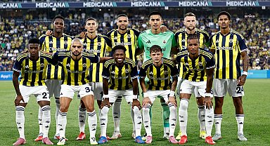 Fenerbahçe, Feyenoord’u 5-2 mağlup ederek Şampiyonlar Ligi’nde Play Off’a yükseldi