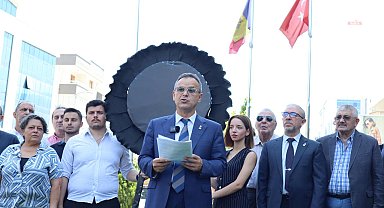 Gagavuz Özerk Cumhuriyeti Başkanı Gutul’a verilen hapis cezası... Zafer Partisi, Moldava Büyükelçiliği'ne siyah çelenk bıraktı