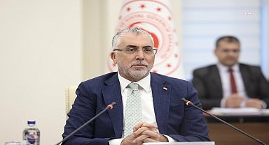 Hükümet, memur maaşlarına 2026 ve 2027'de yapılacak zamma ilişkin ilk teklifini bugün sunacak