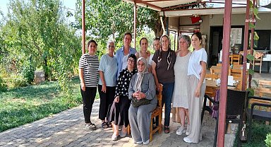 İmamoğlu’nun annesi Havva İmamoğlu, Murat Çalık’ın annesini ziyaret etti