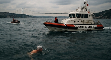 İstanbul Boğazı’nda Kıtalararası Yüzme Yarışında Kayıp Rus Yüzücü Alarmı