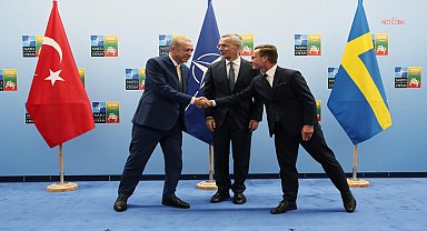 İsveç'in NATO üyelik başvurusu döneminde, Türkiye'de yapılan görüşmeye dair gizli belgelerin Arlanda Havalimanı'nda unutulduğu ortaya çıktı