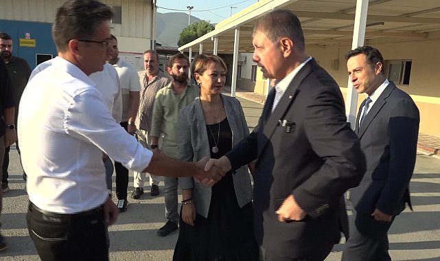 İzmir Büyükşehir Belediye Başkanı Tugay, işçilerle buluştu: Bizden önemli görevler yapmamızı bekleyen bir şehir var