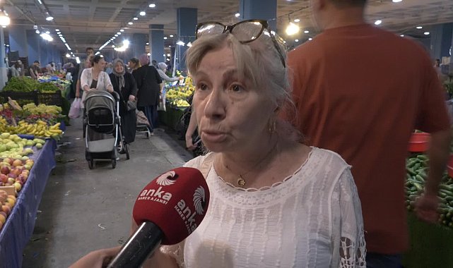 Karahan'ın sürpriz düşüş açıklamasına vatandaştan tepki: “Bunlar başka ülkede yaşıyor galiba... Ülkeyi batırdılar, ne hale getirdiler