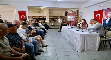 Karşıyaka Belediye Başkanı Ünsal, İnönü Mahallesi’nde vatandaşlarla buluştu