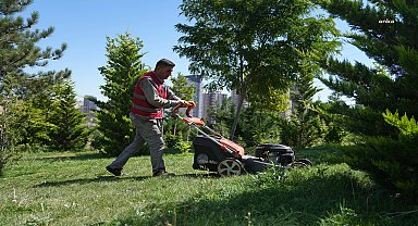 Keçiören Belediyesi'nden park ve bahçelere estetik dokunuş