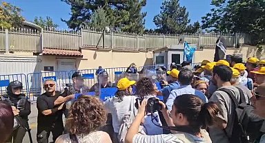 KESK'ten İsrail Büyükelçiliği konutu önüne siyah çelenk: 