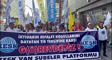 KESK üyeleri Van'da basın açıklaması yaptı: “Kapı kulu değil, emekçiyiz”