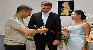 Kuşadası Belediye Başkanı Günel, genç çiftin mutluluklarına ortak oldu 