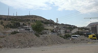 Malatya'da valilik kararıyla mühürlenen beton santralinin faaliyetine devam etmesine tepki: