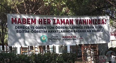 Manisa Büyükşehir Belediye Başkanı Dutlulu, LGS'de başarılı olan öğrencilerle kahvaltıda buluştu
