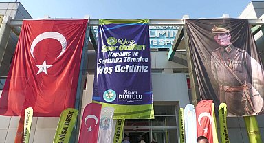 Manisa Büyükşehir Belediyesi'nin yaz spor okullarında 4 bin 500 sporcu sertifikasını aldı