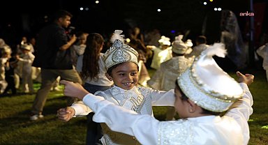  Merkezefendi Belediyesi'nin sünnet şöleninde 140 çocuk doyasıya eğlendi 