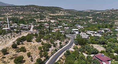 Mersin Büyükşehir Belediyesi, Gülnar'da yol çalışmalarını sürdürüyor