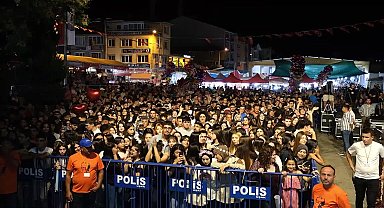 Modacı Muammer Ketenci'den '“Dünden Bugüne Eşme Kadını' defilesi 