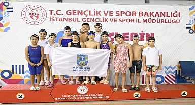 Silivri Belediyesi Spor Kulübü Yüzme Takımı'ndan üstün başarı
