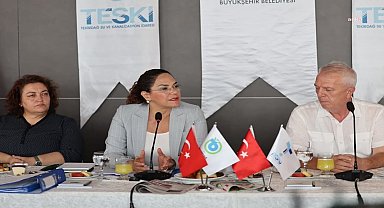 Tekirdağ Büyükşehir Belediye Başkanı Yüceer, kentte görev yapan basın mensupları ile bir araya geldi