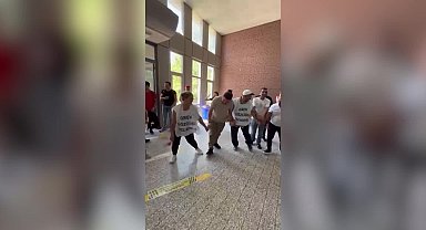 Tez-Koop-İş'e üye ODTÜ çalışanları, davul zurnayla greve başladı: 