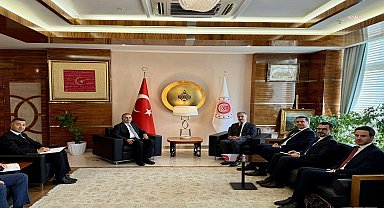 Ticaret Bakanı Yardımcısı Tuzcu, IKBY Dış İlişkiler Başkanı Dizayi ve beraberindeki heyet ile görüştü