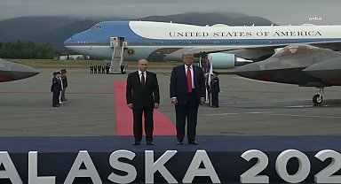Trump ve Putin Alaska’da bir araya geldi, kritik görüşme başladı