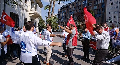Türkiye Kamu Sen’den Eskişehir’de davullu zurnalı protesto: “Maaşlar dirhem dirhem bile artmıyor”