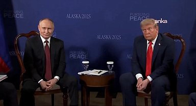 Ukrayna gündemiyle Alaska’da bir araya gelen Trump ve Putin yaklaşık üç saat görüştü